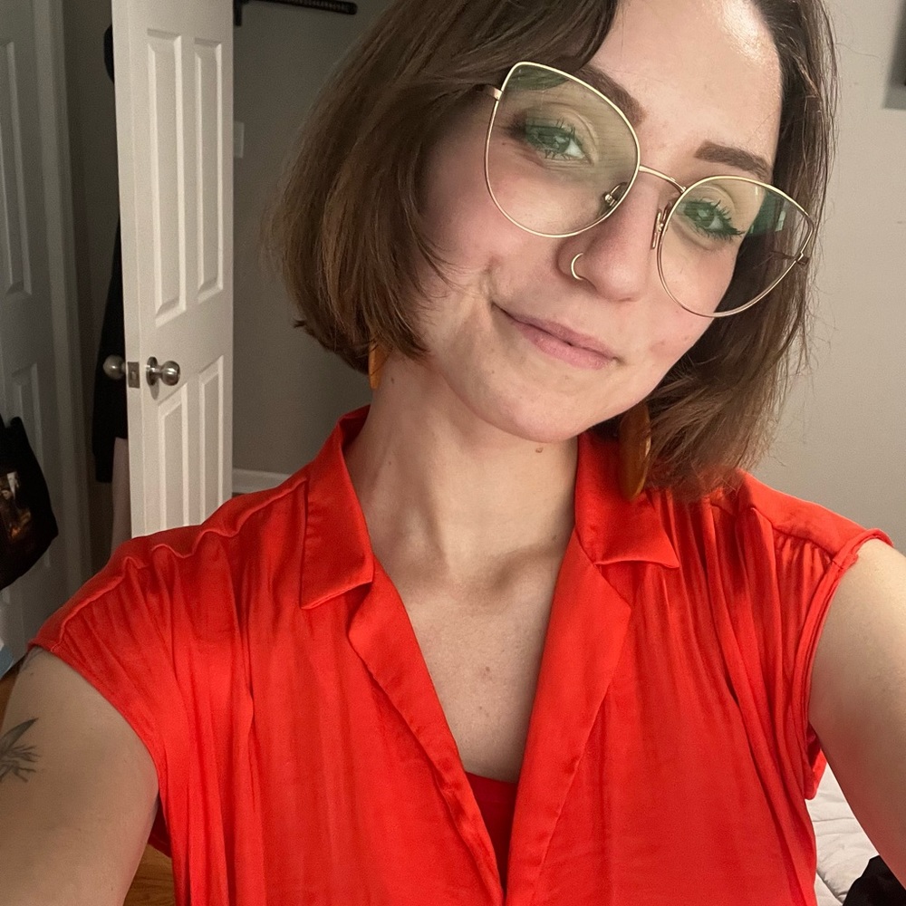 Meet your Poetic Posher, Alicia